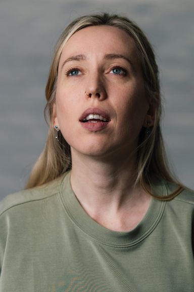 alba emoting Johanna Bernhardt Emotion 5